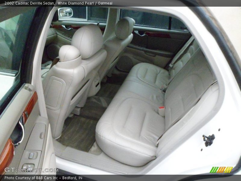 White Diamond Pearl / Oatmeal 2002 Cadillac DeVille Sedan