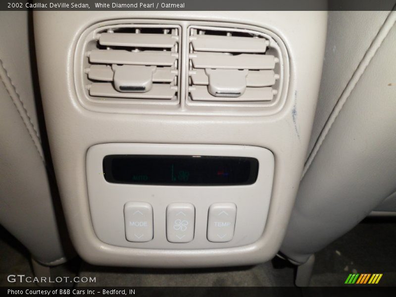 White Diamond Pearl / Oatmeal 2002 Cadillac DeVille Sedan
