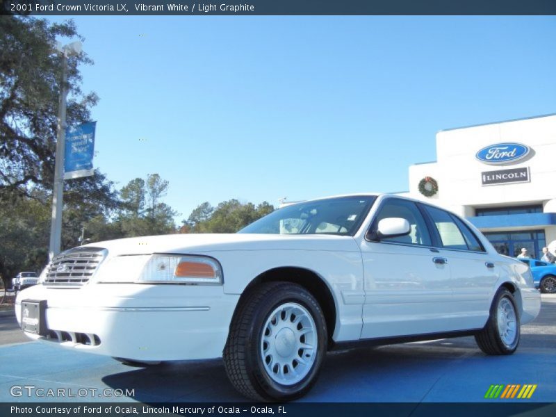 Vibrant White / Light Graphite 2001 Ford Crown Victoria LX