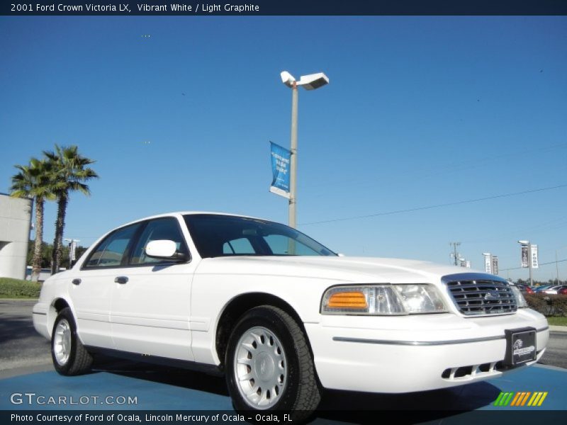 Front 3/4 View of 2001 Crown Victoria LX