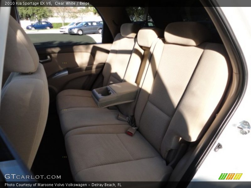 Clear White / Beige 2010 Kia Sportage EX V6