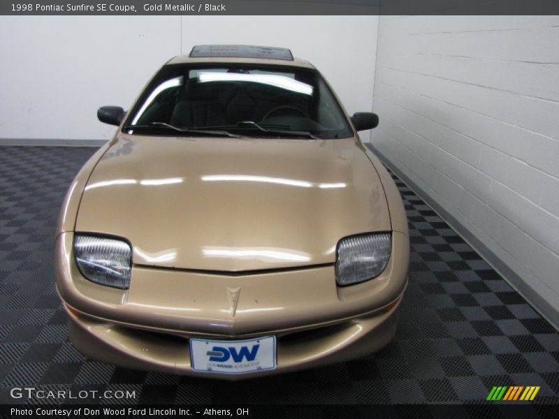 Gold Metallic / Black 1998 Pontiac Sunfire SE Coupe