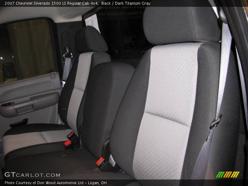 Black / Dark Titanium Gray 2007 Chevrolet Silverado 1500 LS Regular Cab 4x4