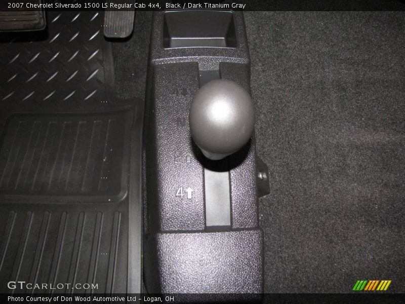 Black / Dark Titanium Gray 2007 Chevrolet Silverado 1500 LS Regular Cab 4x4