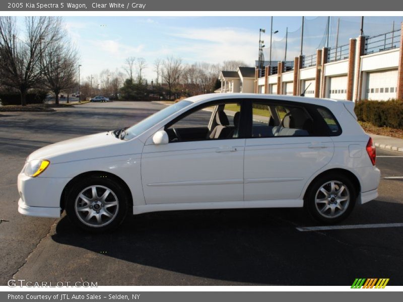 Clear White / Gray 2005 Kia Spectra 5 Wagon