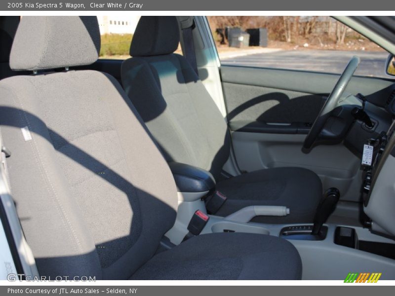 Clear White / Gray 2005 Kia Spectra 5 Wagon