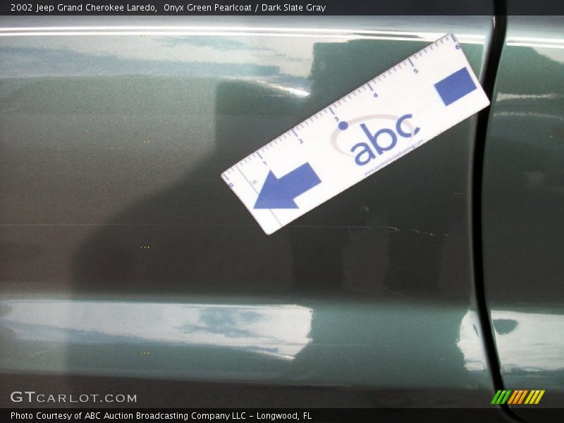 Onyx Green Pearlcoat / Dark Slate Gray 2002 Jeep Grand Cherokee Laredo