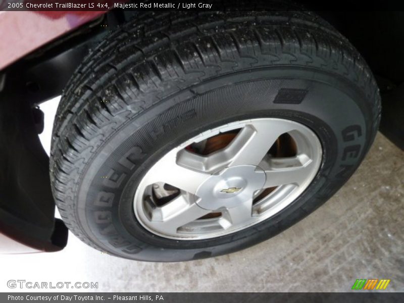 Majestic Red Metallic / Light Gray 2005 Chevrolet TrailBlazer LS 4x4