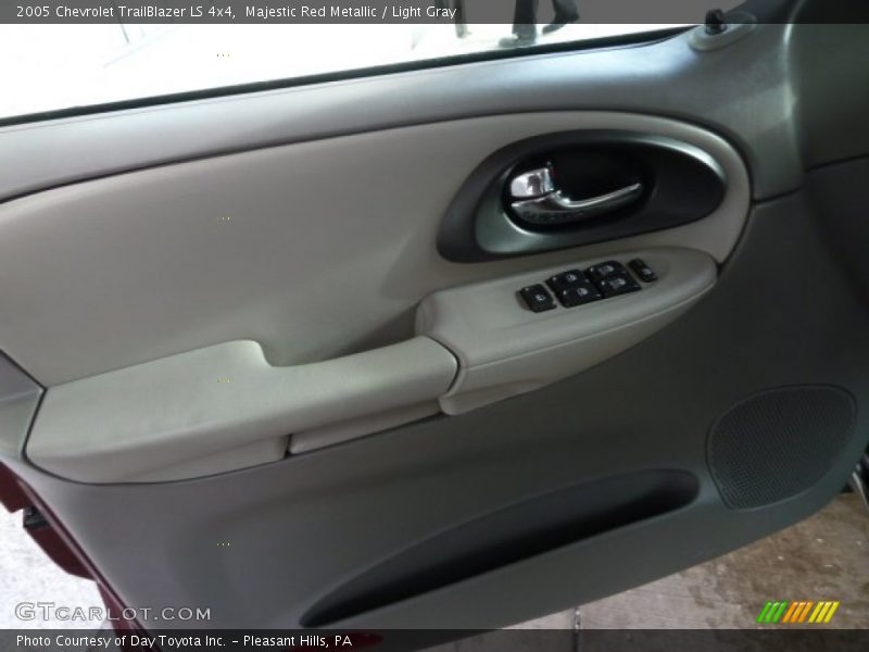Majestic Red Metallic / Light Gray 2005 Chevrolet TrailBlazer LS 4x4