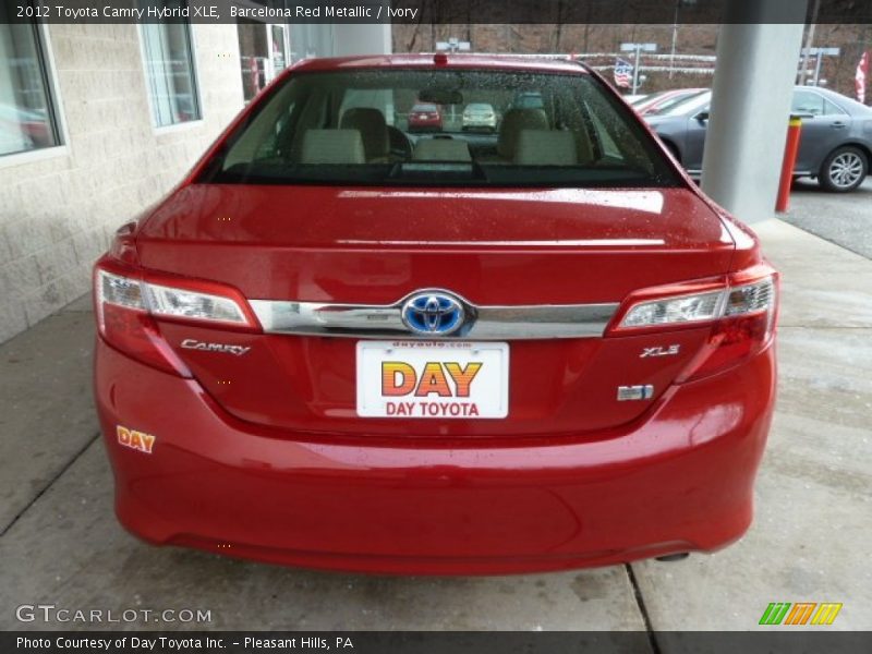 Barcelona Red Metallic / Ivory 2012 Toyota Camry Hybrid XLE