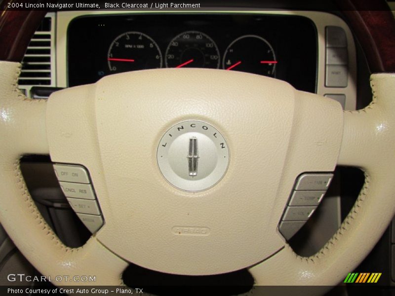 Black Clearcoat / Light Parchment 2004 Lincoln Navigator Ultimate
