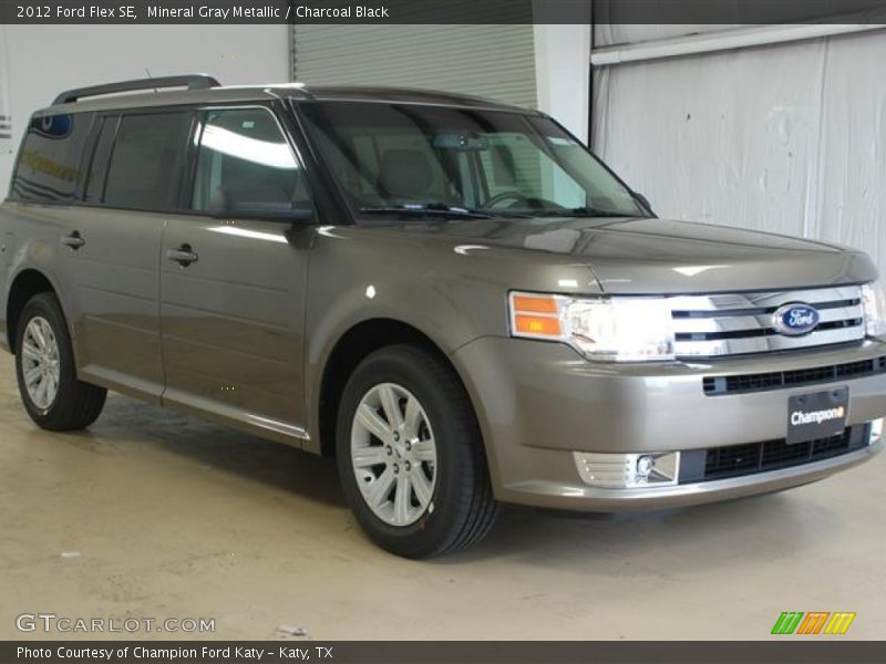 Mineral Gray Metallic / Charcoal Black 2012 Ford Flex SE