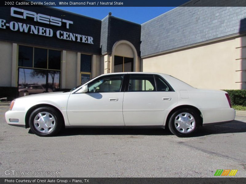 White Diamond Pearl / Neutral Shale 2002 Cadillac DeVille Sedan