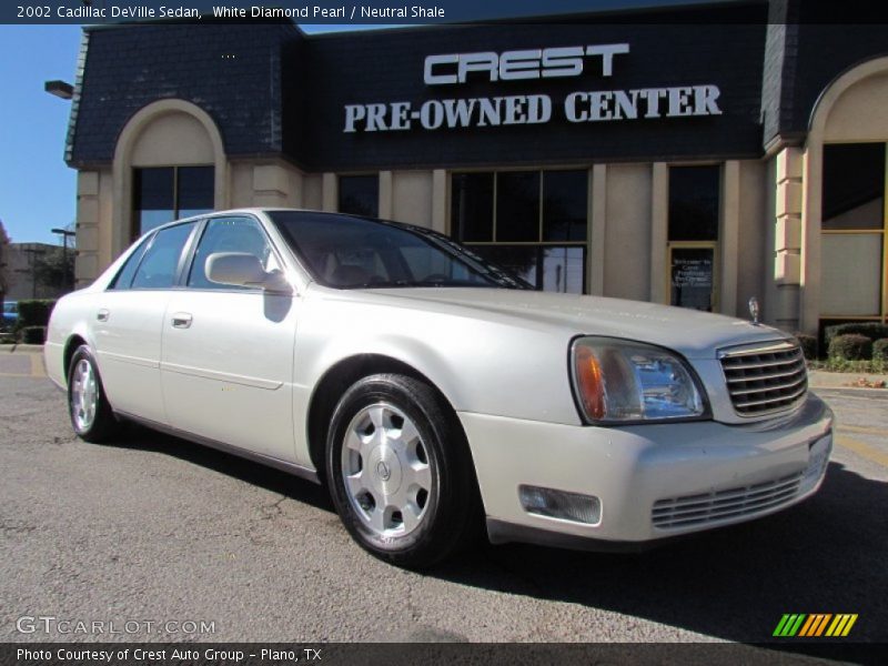 White Diamond Pearl / Neutral Shale 2002 Cadillac DeVille Sedan