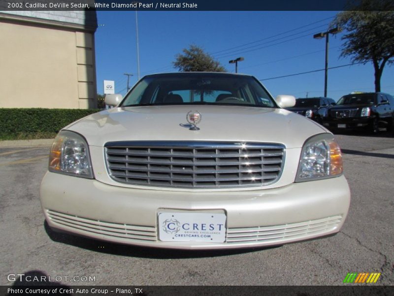 White Diamond Pearl / Neutral Shale 2002 Cadillac DeVille Sedan