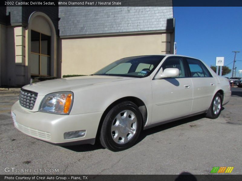White Diamond Pearl / Neutral Shale 2002 Cadillac DeVille Sedan