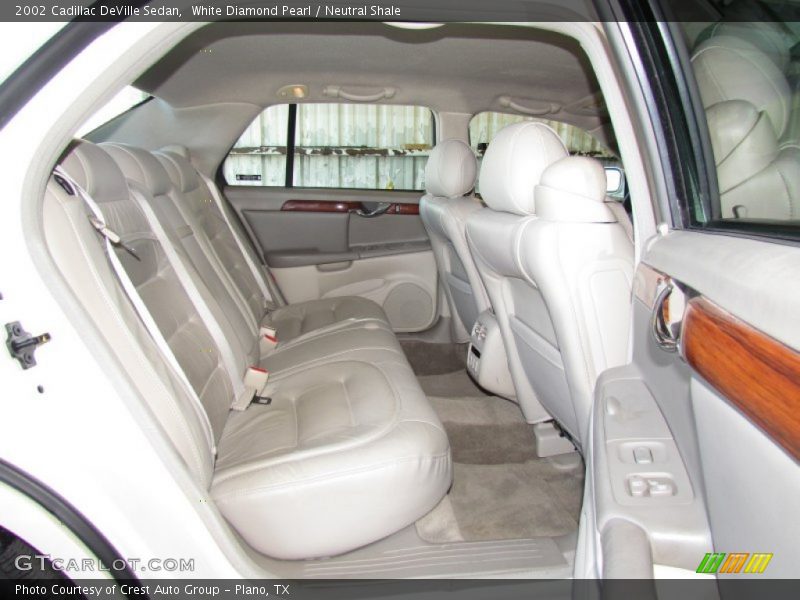 White Diamond Pearl / Neutral Shale 2002 Cadillac DeVille Sedan