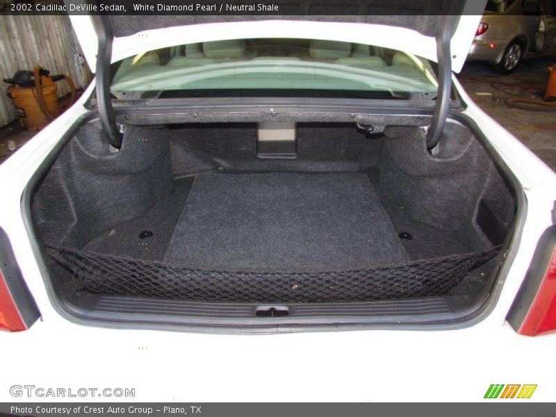 White Diamond Pearl / Neutral Shale 2002 Cadillac DeVille Sedan