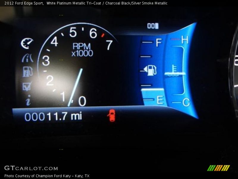 White Platinum Metallic Tri-Coat / Charcoal Black/Silver Smoke Metallic 2012 Ford Edge Sport
