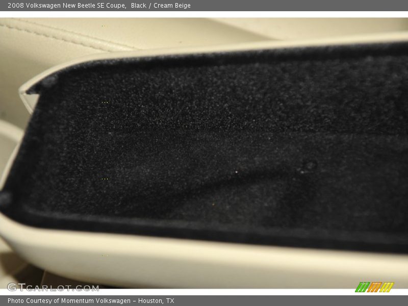 Black / Cream Beige 2008 Volkswagen New Beetle SE Coupe
