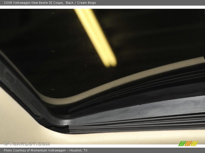 Black / Cream Beige 2008 Volkswagen New Beetle SE Coupe