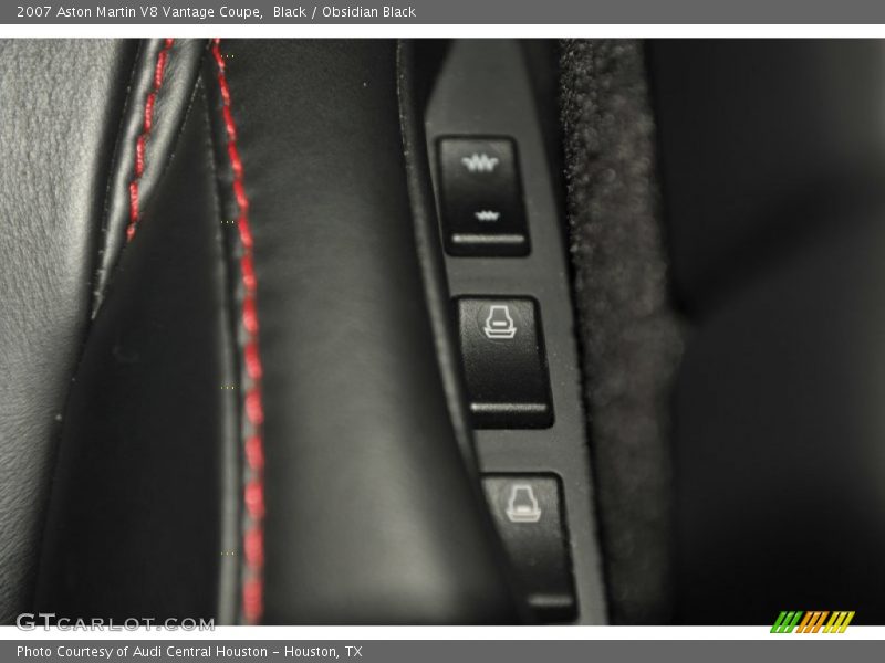 Black / Obsidian Black 2007 Aston Martin V8 Vantage Coupe