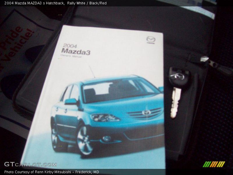 Rally White / Black/Red 2004 Mazda MAZDA3 s Hatchback