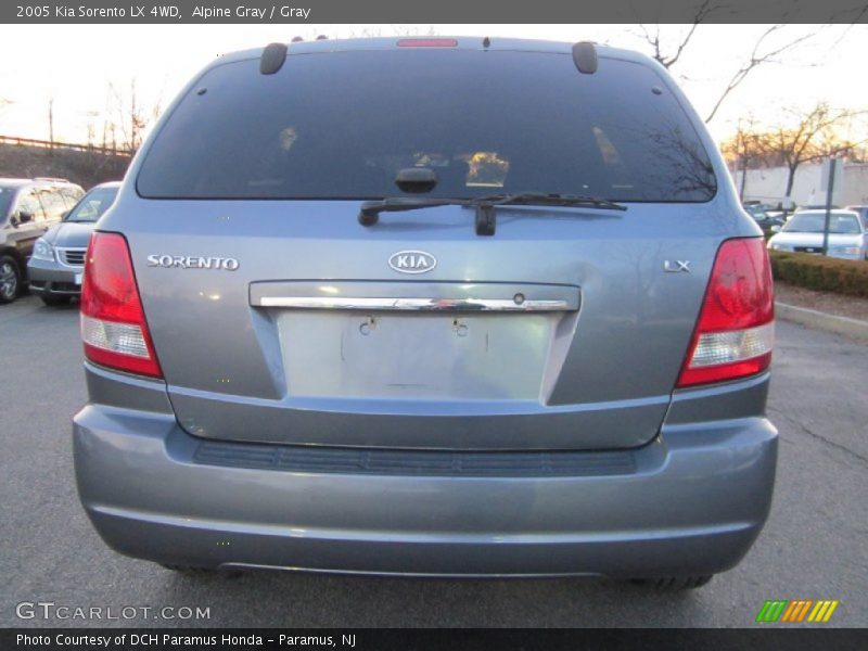 Alpine Gray / Gray 2005 Kia Sorento LX 4WD