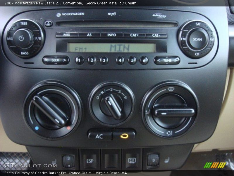 Controls of 2007 New Beetle 2.5 Convertible