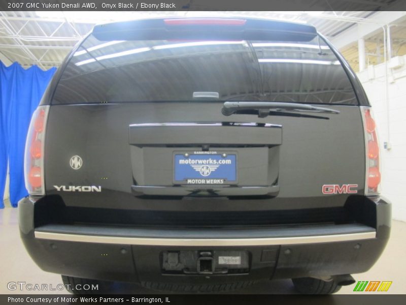 Onyx Black / Ebony Black 2007 GMC Yukon Denali AWD