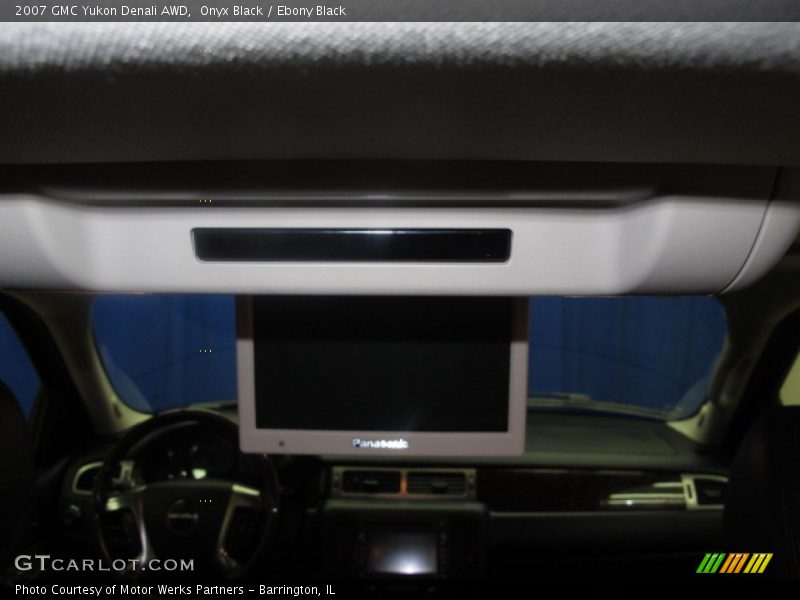 Onyx Black / Ebony Black 2007 GMC Yukon Denali AWD