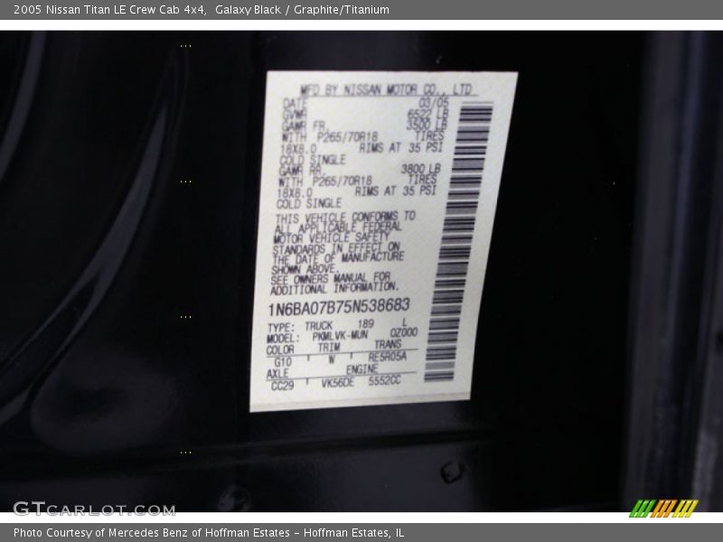 Galaxy Black / Graphite/Titanium 2005 Nissan Titan LE Crew Cab 4x4