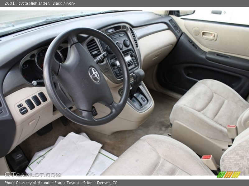 Black / Ivory 2001 Toyota Highlander