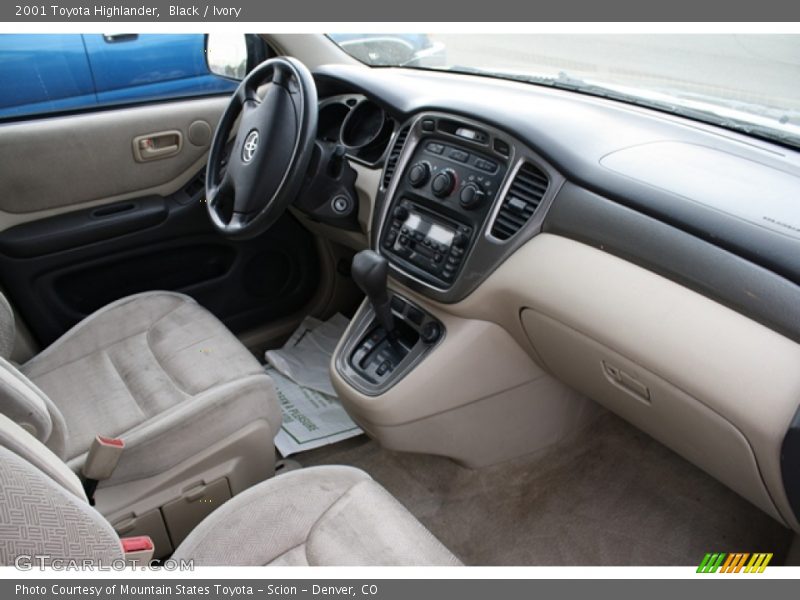 Black / Ivory 2001 Toyota Highlander