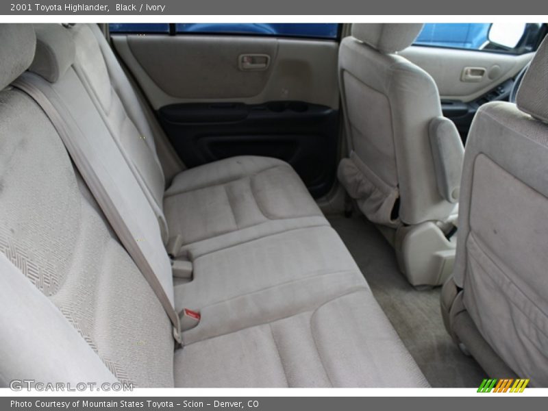 Black / Ivory 2001 Toyota Highlander