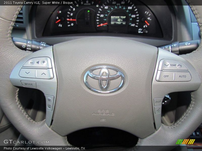 Super White / Bisque 2011 Toyota Camry XLE