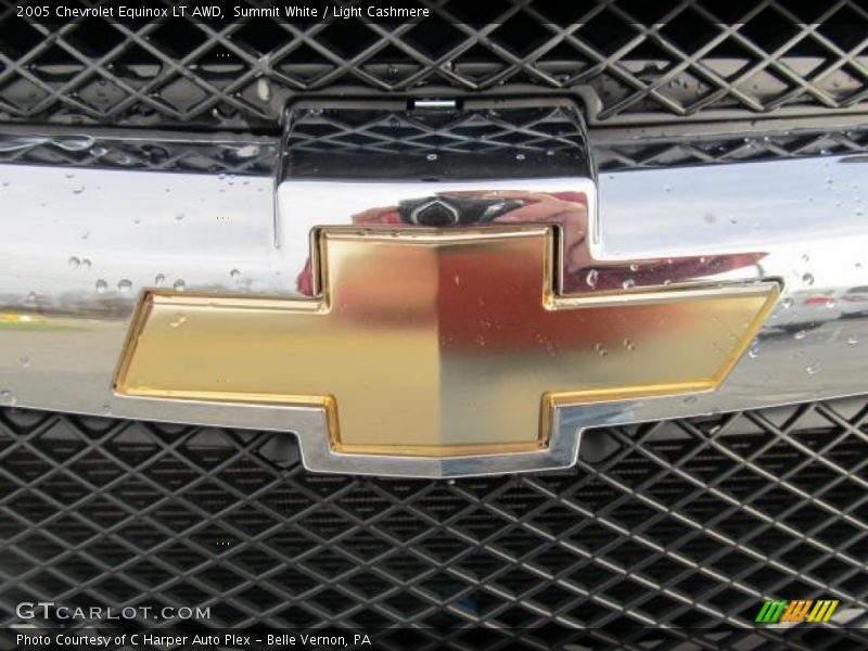 Summit White / Light Cashmere 2005 Chevrolet Equinox LT AWD