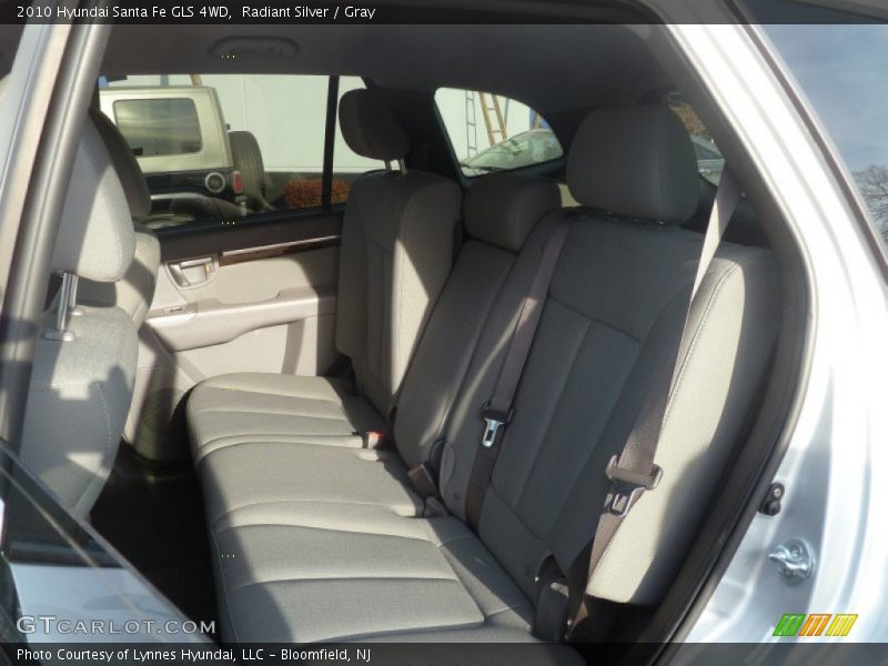 Radiant Silver / Gray 2010 Hyundai Santa Fe GLS 4WD
