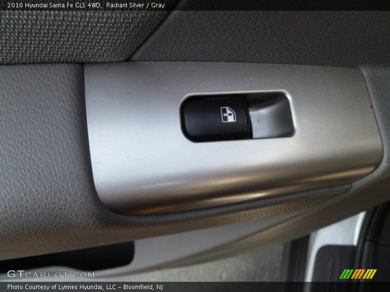 Radiant Silver / Gray 2010 Hyundai Santa Fe GLS 4WD