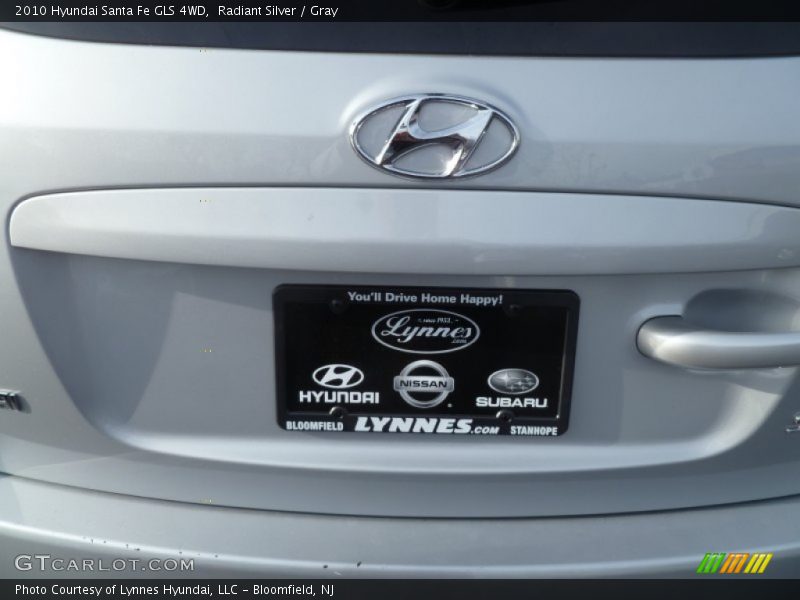 Radiant Silver / Gray 2010 Hyundai Santa Fe GLS 4WD