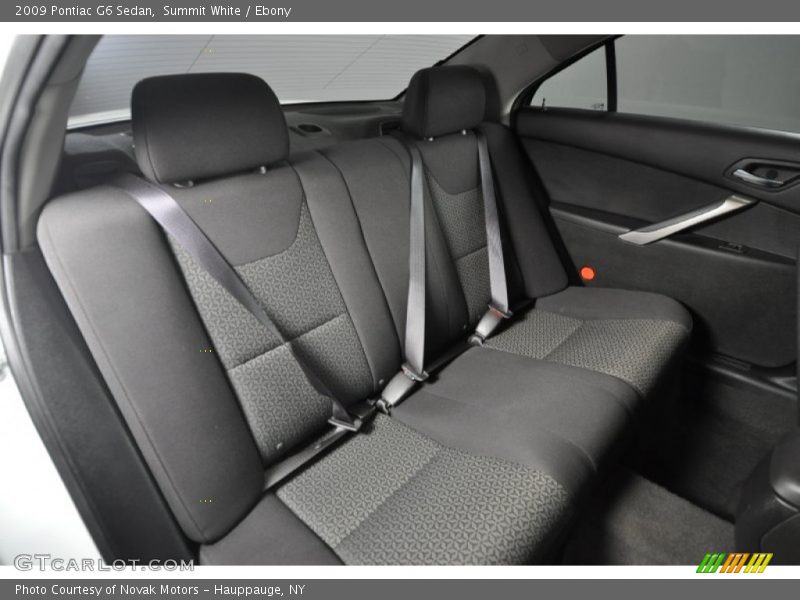 Summit White / Ebony 2009 Pontiac G6 Sedan