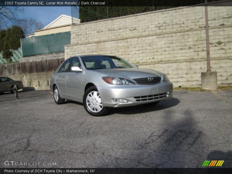 Lunar Mist Metallic / Dark Charcoal 2002 Toyota Camry SE