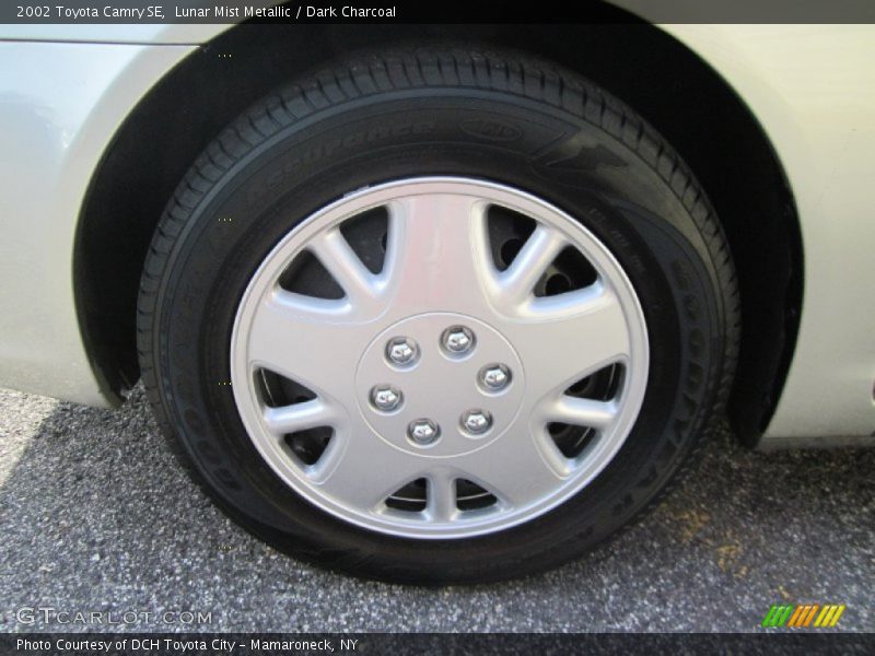 Lunar Mist Metallic / Dark Charcoal 2002 Toyota Camry SE