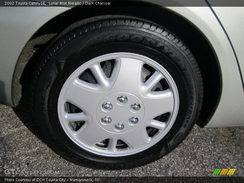Lunar Mist Metallic / Dark Charcoal 2002 Toyota Camry SE