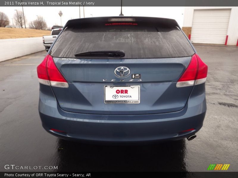 Tropical Sea Metallic / Ivory 2011 Toyota Venza I4