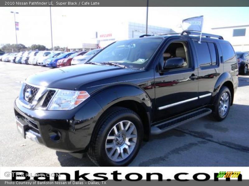 Super Black / Cafe Latte 2010 Nissan Pathfinder LE