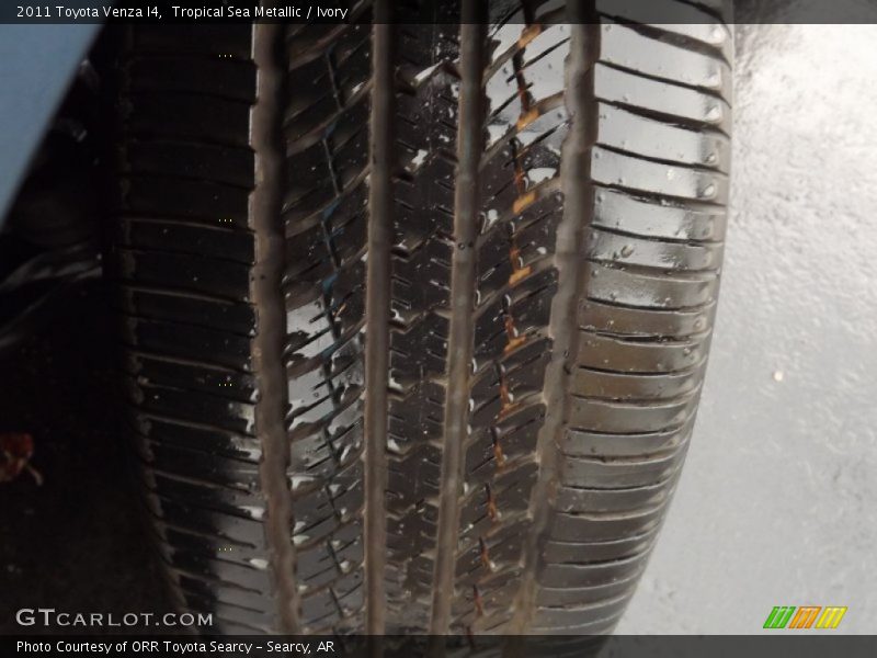 Tropical Sea Metallic / Ivory 2011 Toyota Venza I4