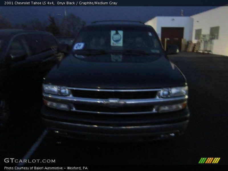 Onyx Black / Graphite/Medium Gray 2001 Chevrolet Tahoe LS 4x4