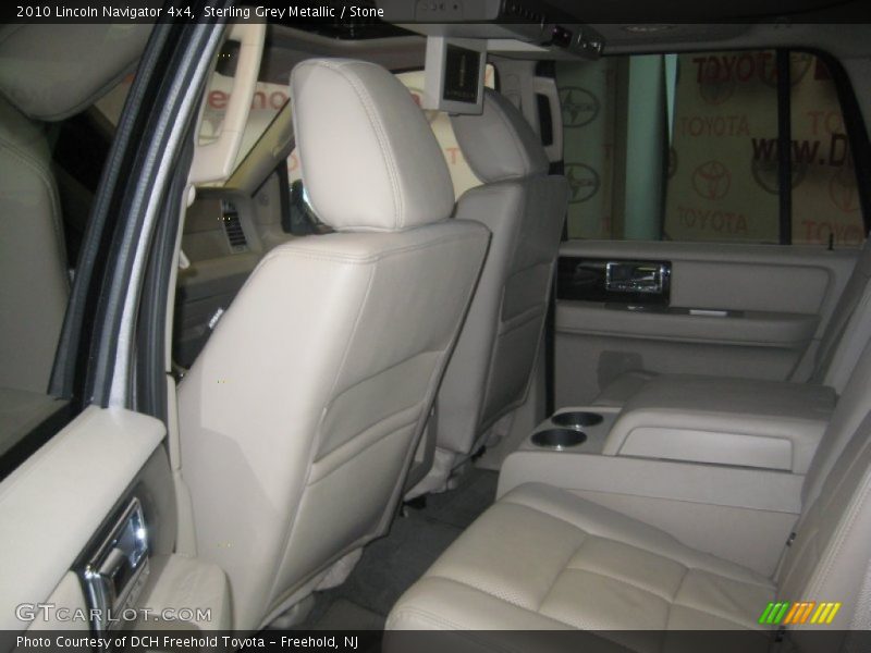 Sterling Grey Metallic / Stone 2010 Lincoln Navigator 4x4