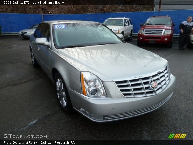 Light Platinum / Ebony 2008 Cadillac DTS